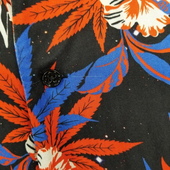 SSS World Corp Red and Blue Short Sleeved Button Down Shirt Size Medium - Picture 7 of 11